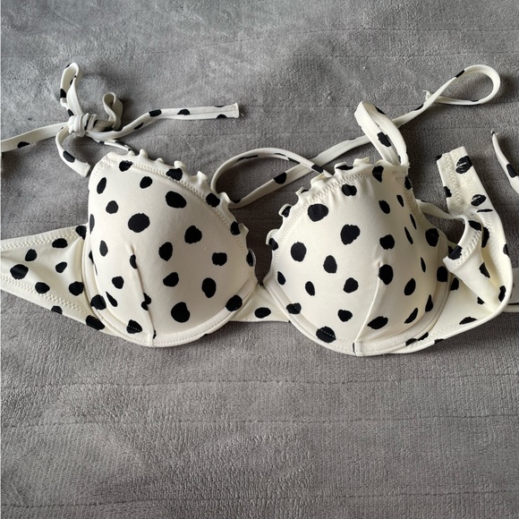 Black and white swim suit top - Picture 2 of 6